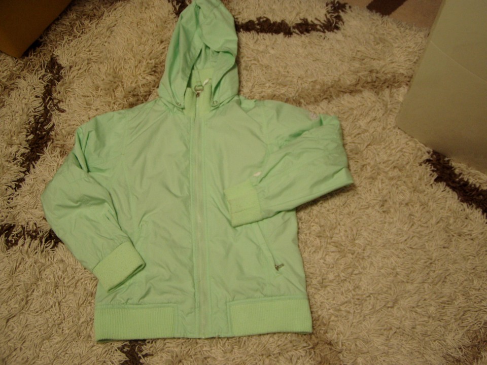 DEKLIŠKA VETROVKA CHAMPION 9-10 LET