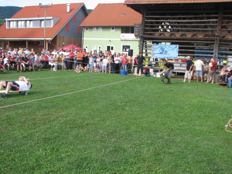 Vaške igre 2011 - Šmartno ob Paki - foto povečava