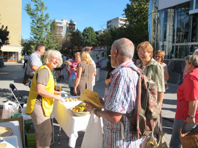 Predstavitev na tržnici, Velenje 3.9.2011 - foto