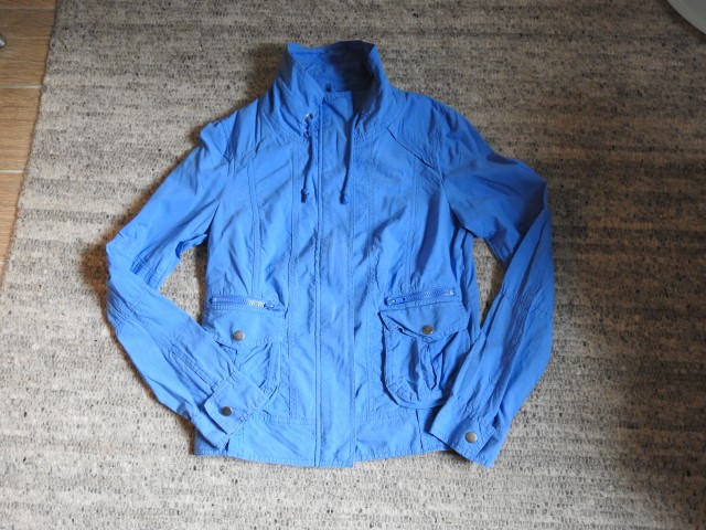 Modra jakna S 8€ - foto