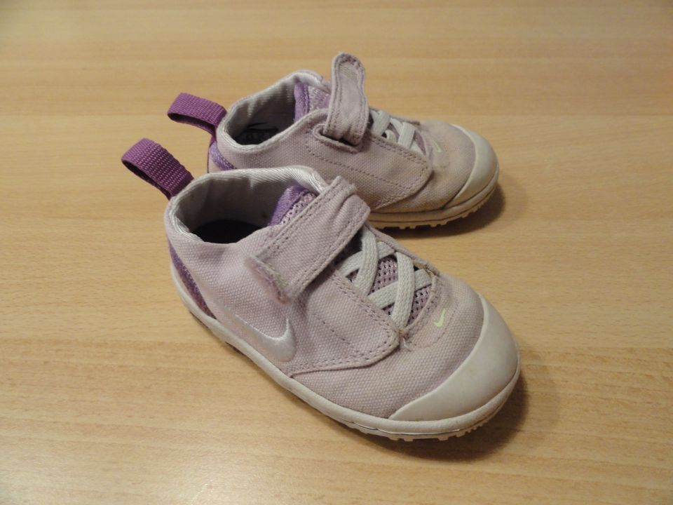 nike sensory motion supergice št. 21    6 €