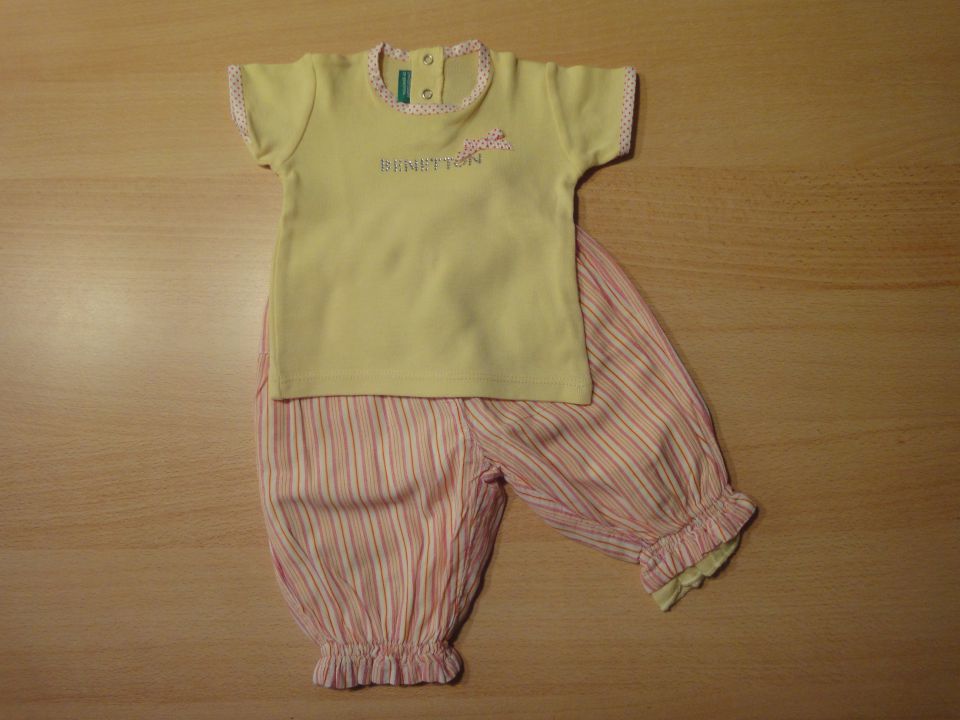 benetton komplet št. 62   oboje skupaj 5 €