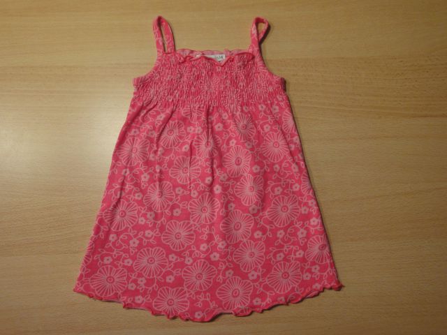 Hm oblekica št. 68  2 €