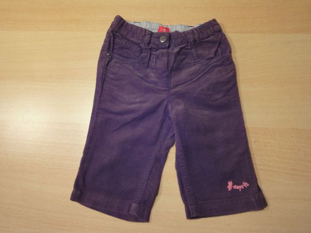 Esprit žametne hlačke št. 62   4 €