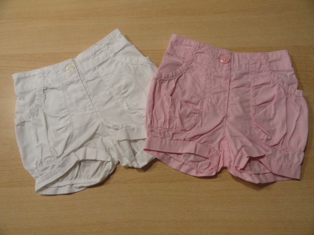 Next kratke hlačke št. 12-18    vsake 3 €