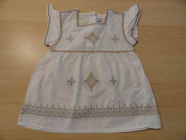Zara bluzica/krajša tunika z vezenino št. 12-18 (82)  4 €