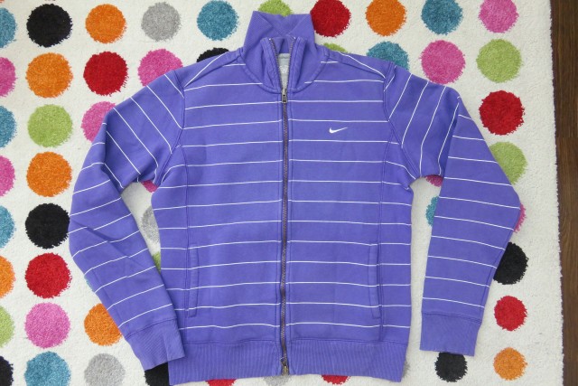 Nike jopica št. S 5 €