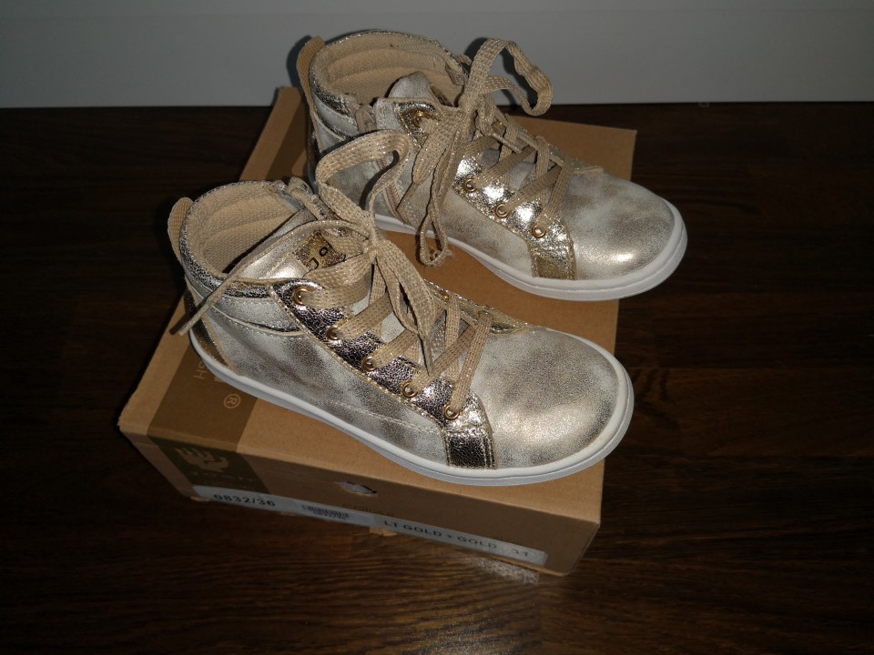 josh čevlji št. 31 13 €