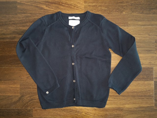 Zara jopica št. 122 4 €