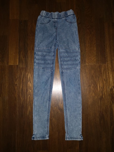 S oliver legice videz jeansa št. 134 2 €