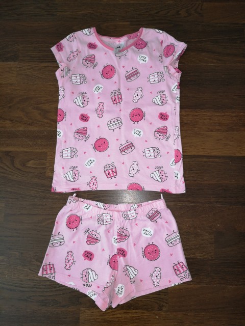 C&a pižamica št. 116 3,50 €