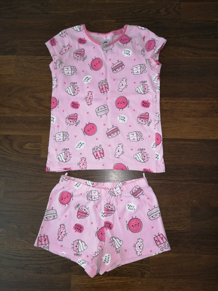 c&a pižamica št. 116 3,50 €