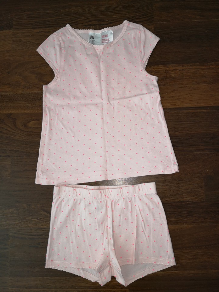 hm pižamica št. 110/116 3,50 €