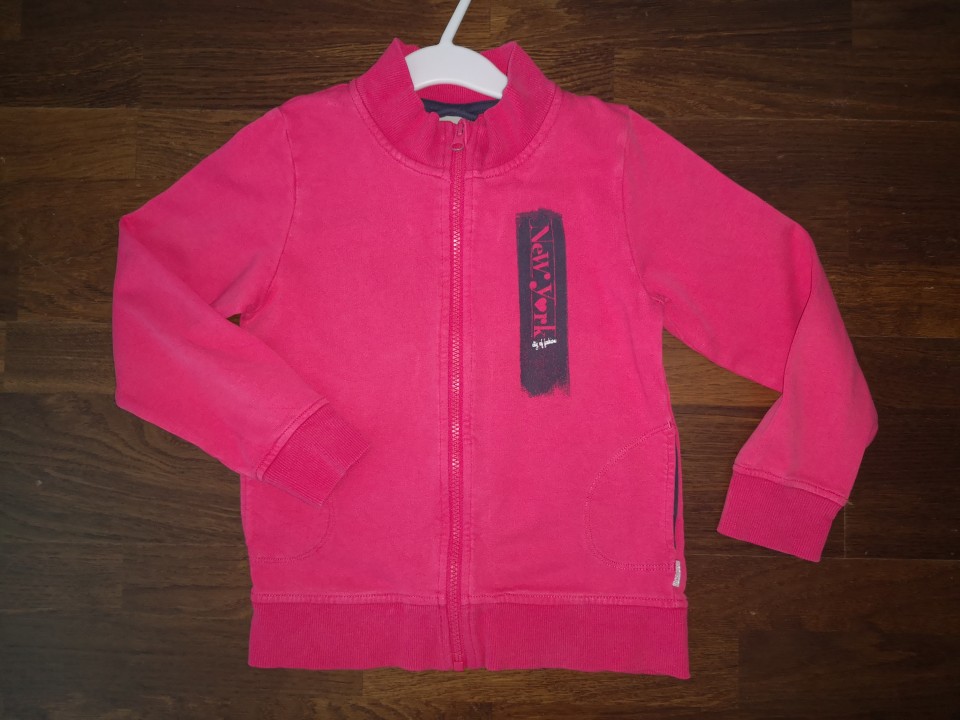 name it športna jopica št. 122-128 4 €