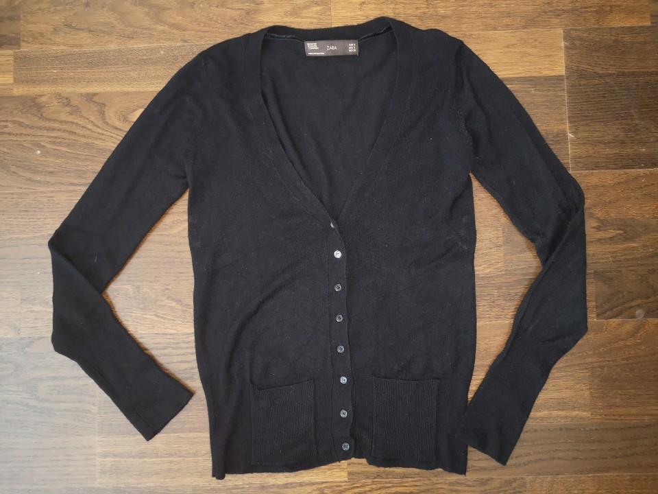 zara jopica št. S (ustreza XS) 3 €