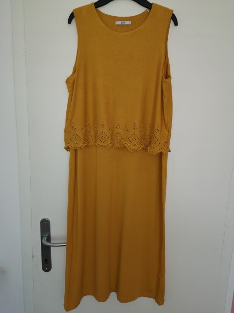Esprit obleka št. S 15 €
