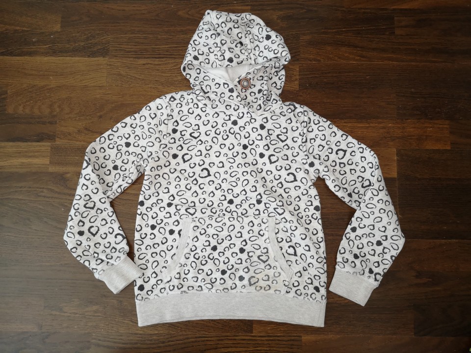 s oliver kapucar št. 140 4 €