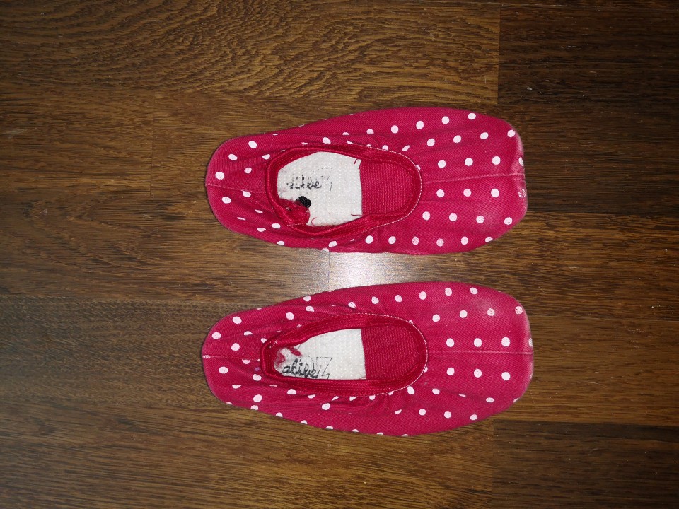 sobni copatki iz blaga št. 28-29 podarim ob nakupu