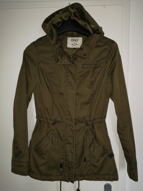Only parka št. S 12 €