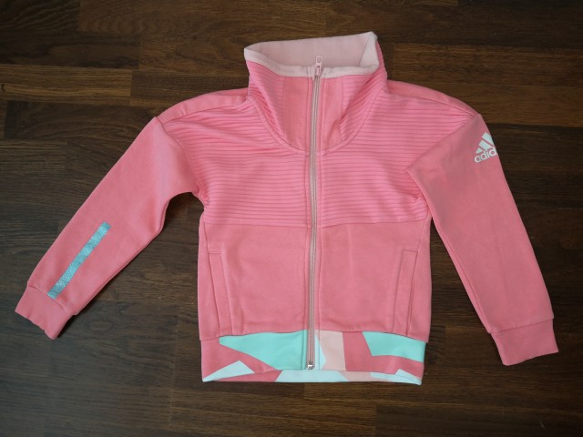 Adidas jopica št. 128 12 €