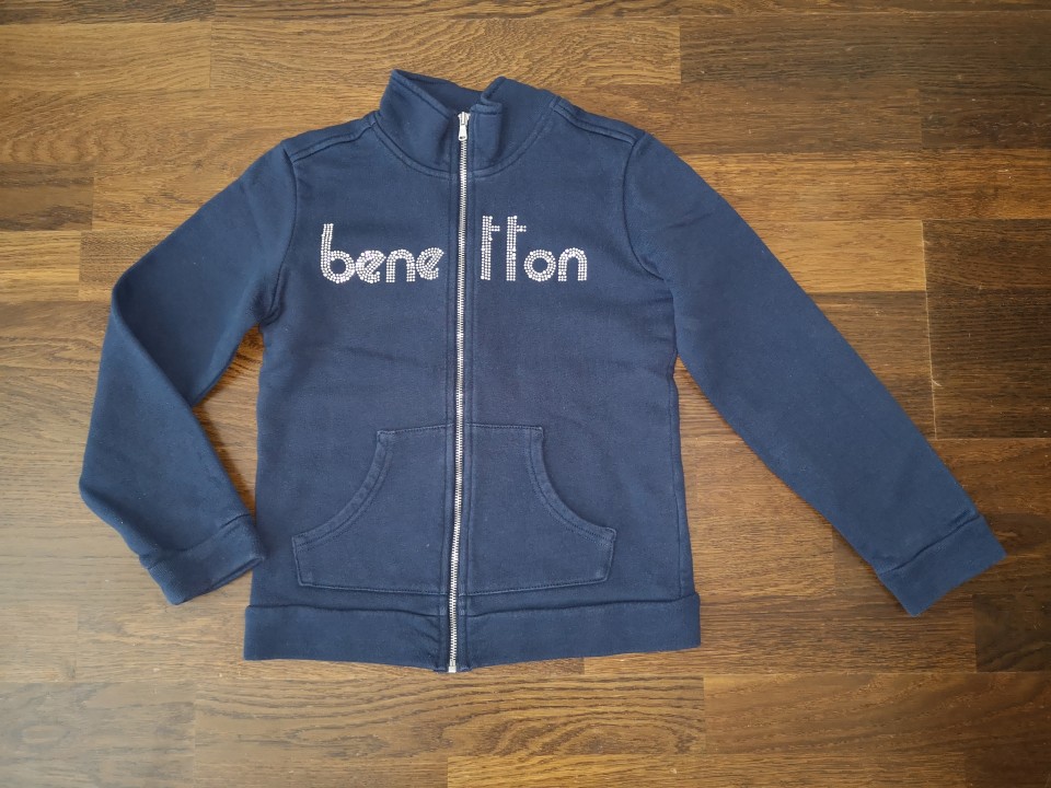 benetton jopica št. M (130 cm) 6 €