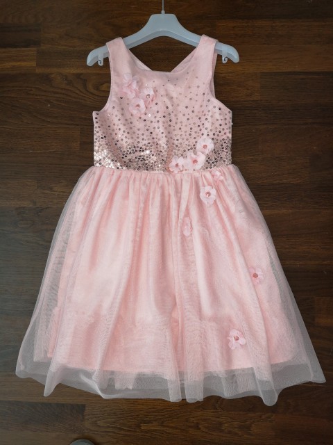 Hm oblekica št. 134 10 €