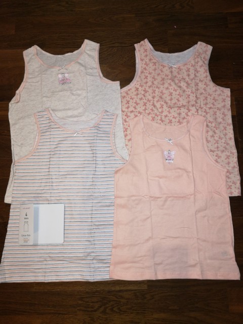 Primark sp. majčke št. 140 5 € komplet