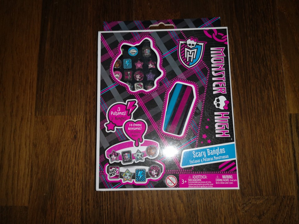 Monster High set za izdelavo zapestnic 3 €