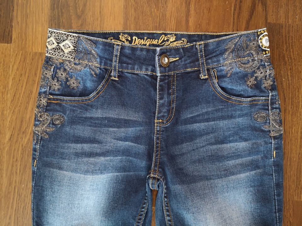 Prodano/podarjeno - foto povečava