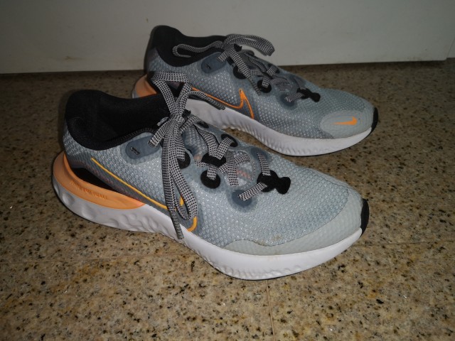 Nike superge št. 36  12 €