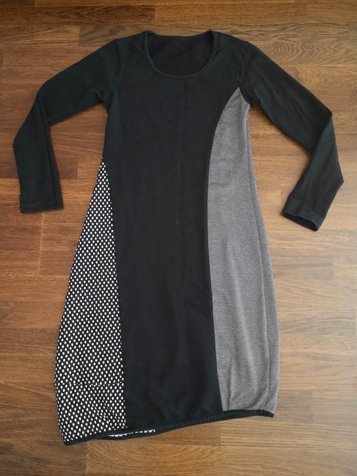 pletisa bombažna obleka št. 34  5 €