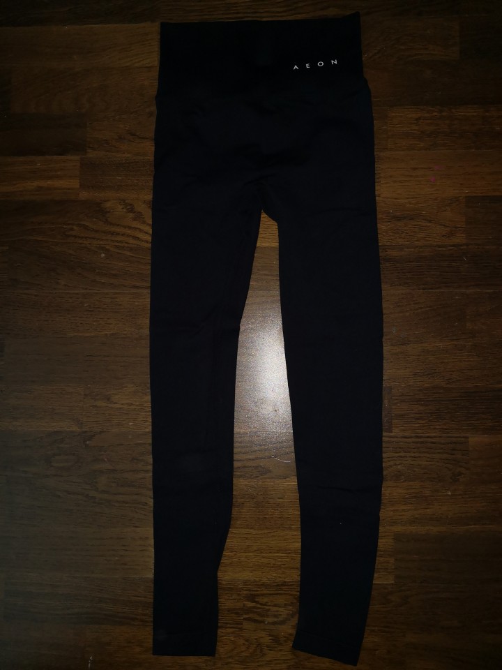 aeon športne legice št. 152    10 €