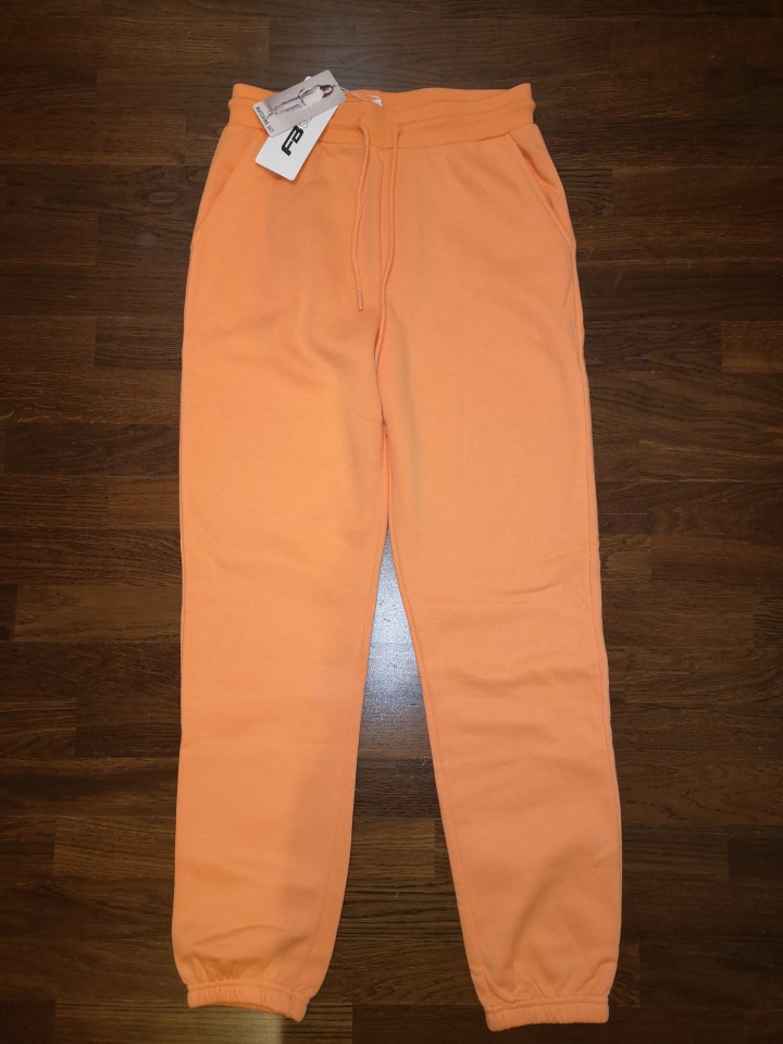 fb sister (new yorker) trenirka št. S  6 €