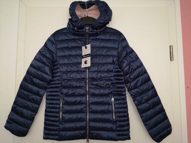 Champion prehodna dekliška bundica št. 152  27 €
