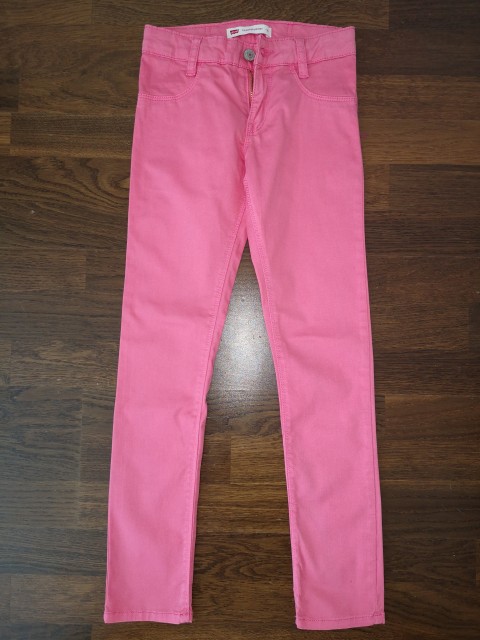 Levis jeans hlače št. 128 (daljše, tudi za 134)  10 €