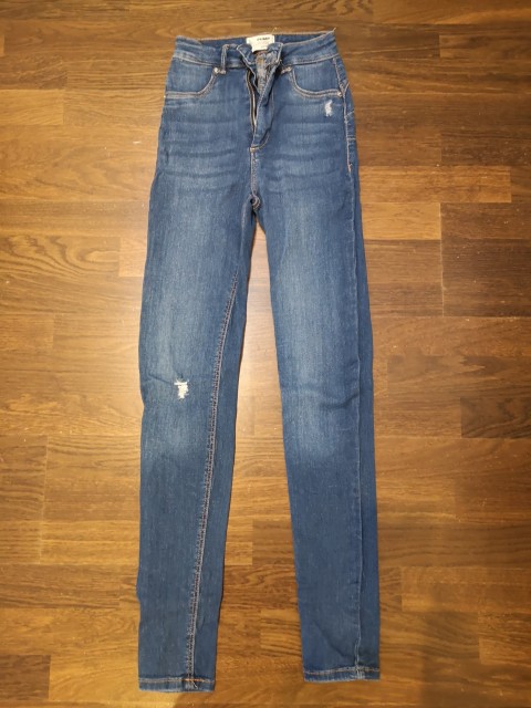 Tally weijl skinny jeans št. 34 (158-164 cm)  5 €