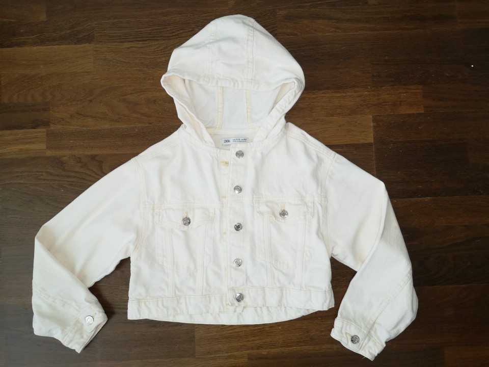 zara jeans jaknica št. 152  10 €