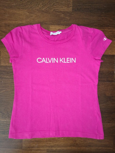 Calvin klein majčka št. 152  4 €