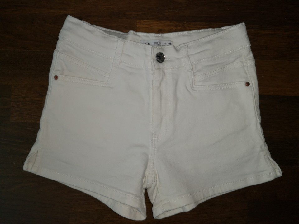 zara jeans kr. hlačke št. 140  4 €