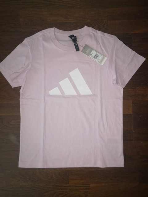 Adidas majčka št. 2XS  (158-164 cm)   12€