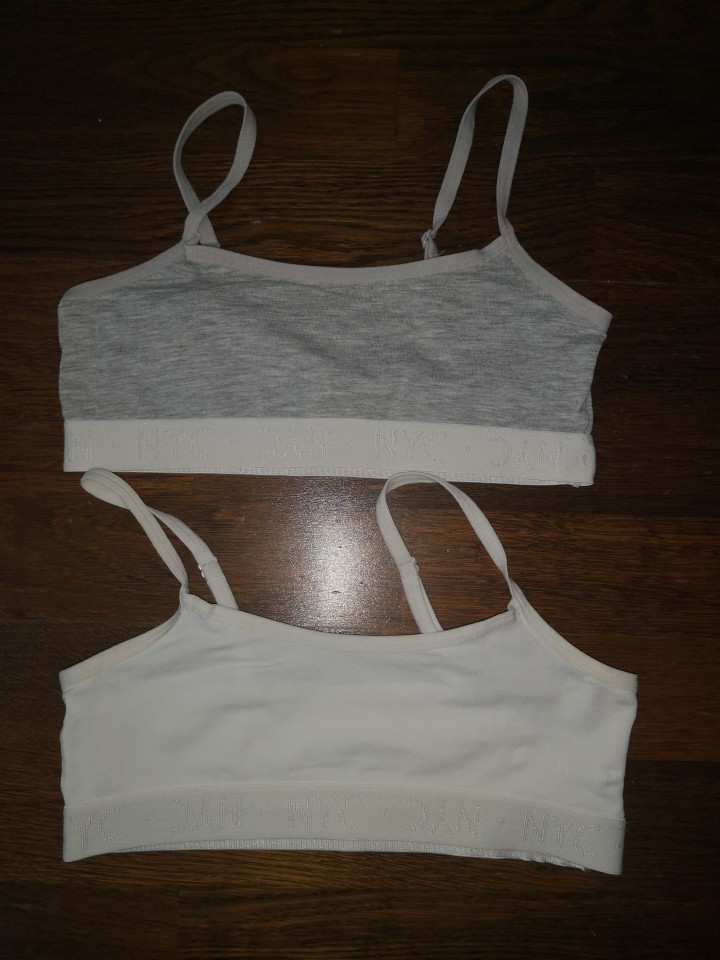 hm topka št. 134-140  podarim ob nakupu