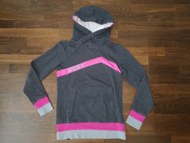 Roxy topel kapucar št. XS (ustreza št. 164 cm)  7 €