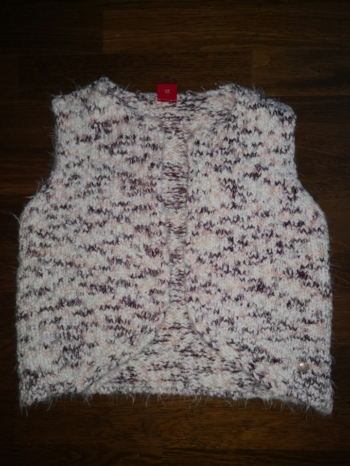 s oliver brezrokavnik št. 128-134  4 €