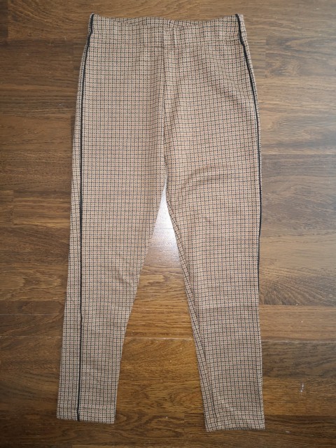 Zara mehke legice št. 122  4 €