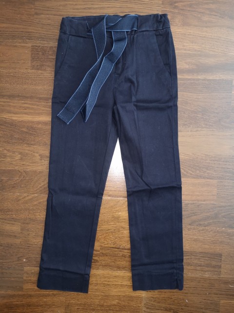 Zara elegantne hlačke št. 122  5 €