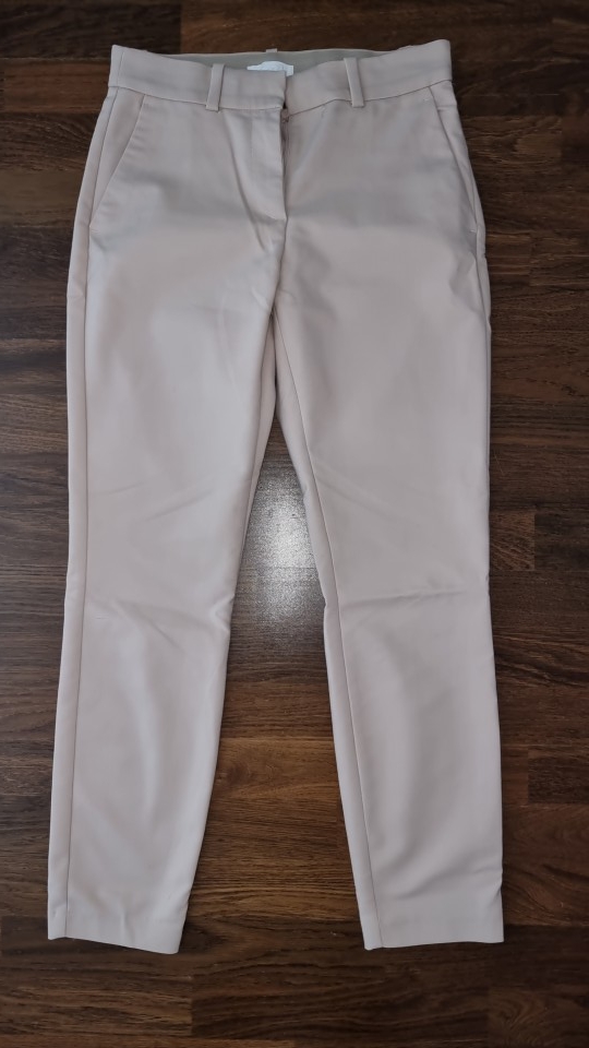 hm hlače št. 36  7 €