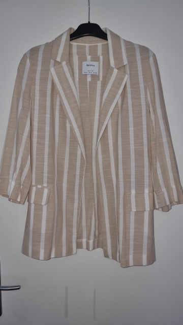 Bershka poletni blazer št. S  7 €