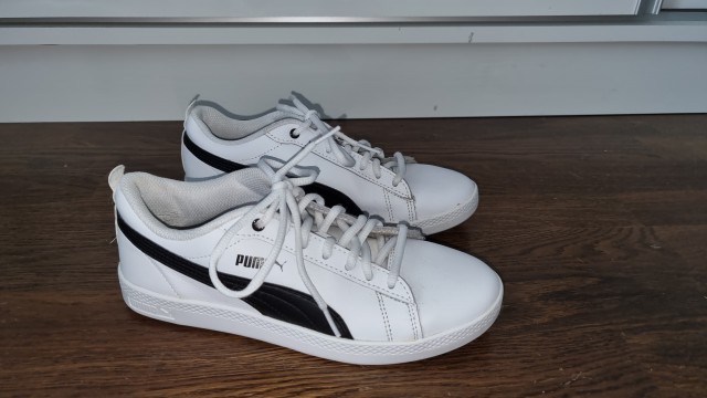 Puma superge št. 38  18 €