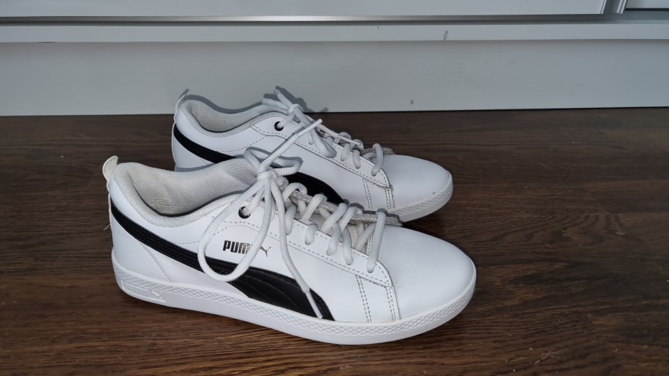 puma superge št. 38  18 €