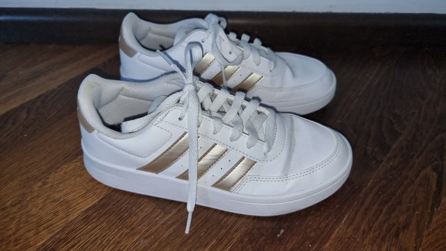 Adidas superge št. 38  20 €